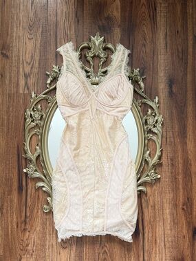 Vintage bebe cream Lace mini bodycon Dress